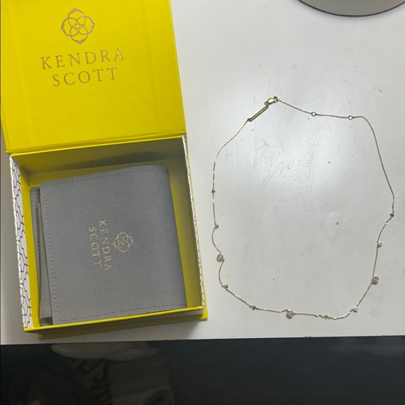 Kendra Scott Jewelry - Kendra Scott Delicate Gold Necklace